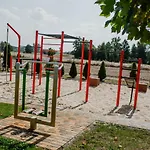 Gosciniec Zacisze - & Restauracja Blisko A2 - Uniejow Couette-café 3*