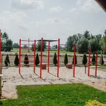 Bed & Breakfast Gosciniec Zacisze - & Restauracja Blisko A2 - Uniejow 3*