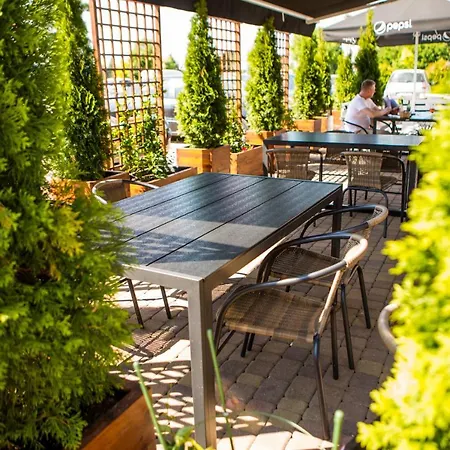 Gosciniec Zacisze I Blisko A2 Dabie-uniejow I Restauracja Oda ve Kahvaltı