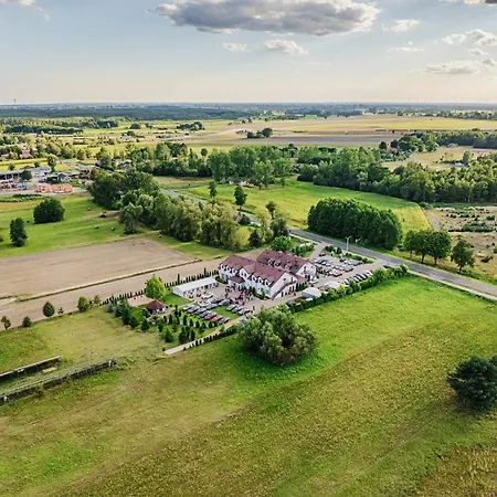 Gosciniec Zacisze - & Restauracja Blisko A2 - Uniejow Bed & Breakfast