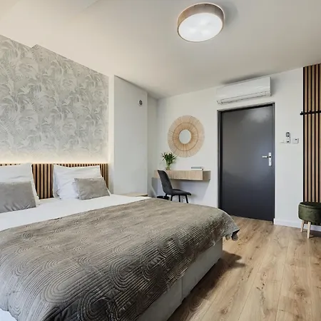 Zacisze - Pokoje&restauracja Blisko A2 - Uniejów Bed and breakfast 3*