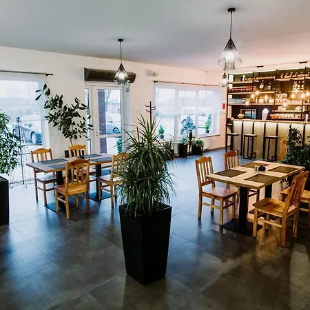 Bed and breakfast Zacisze - Pokoje&restauracja Blisko A2 - Uniejów Dąbie