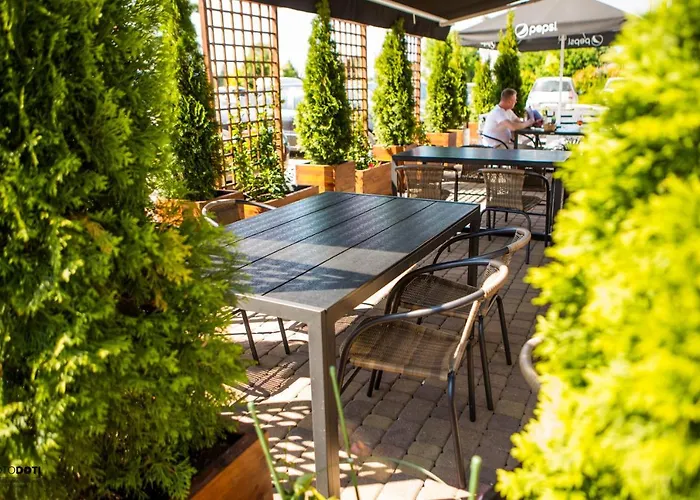 Gosciniec Zacisze - & Restauracja Blisko A2 - Uniejow Panzió