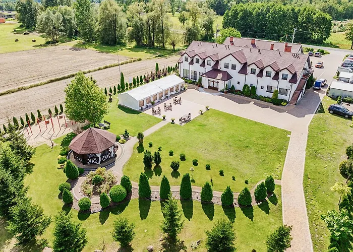Gosciniec Zacisze - & Restauracja Blisko A2 - Uniejow 3* Dąbie