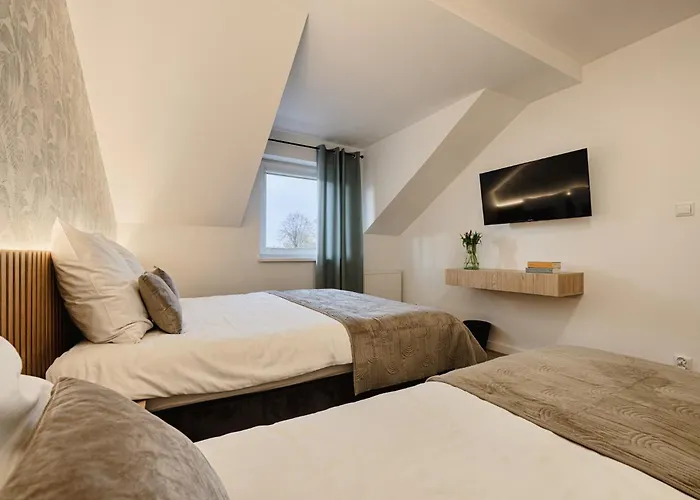 Bed & Breakfast Gosciniec Zacisze - & Restauracja Blisko A2 - Uniejow 3*