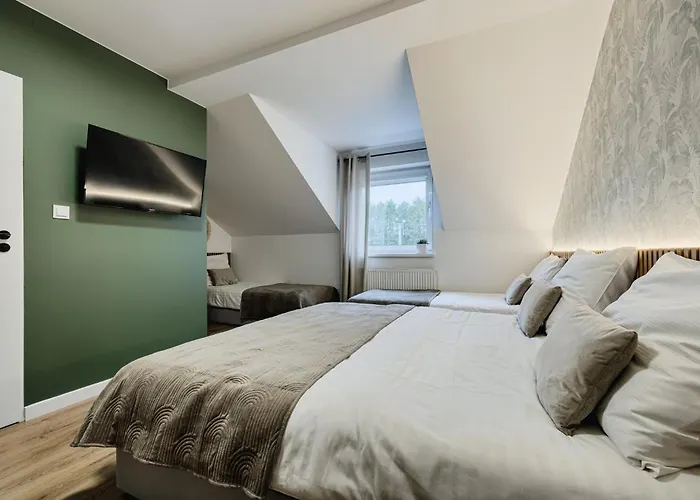 Bed & Breakfast Gosciniec Zacisze - & Restauracja Blisko A2 - Uniejow 3*