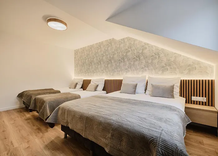 Bed & Breakfast Gosciniec Zacisze - & Restauracja Blisko A2 - Uniejow Dabie (Greater Poland)