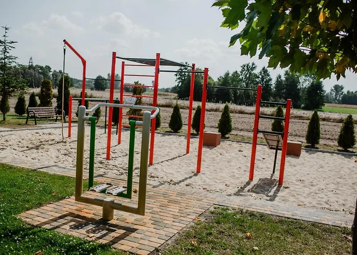 Gosciniec Zacisze - & Restauracja Blisko A2 - Uniejow Bed & Breakfast 3*